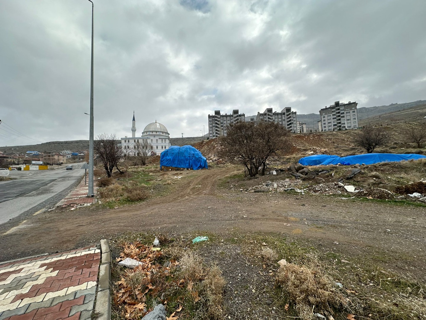 KAYSERİ DEVELİ YÜZEVLER MAHALLESİ DİNGİL MEVKİİNDE SATILIK 512 m2 ARSA
